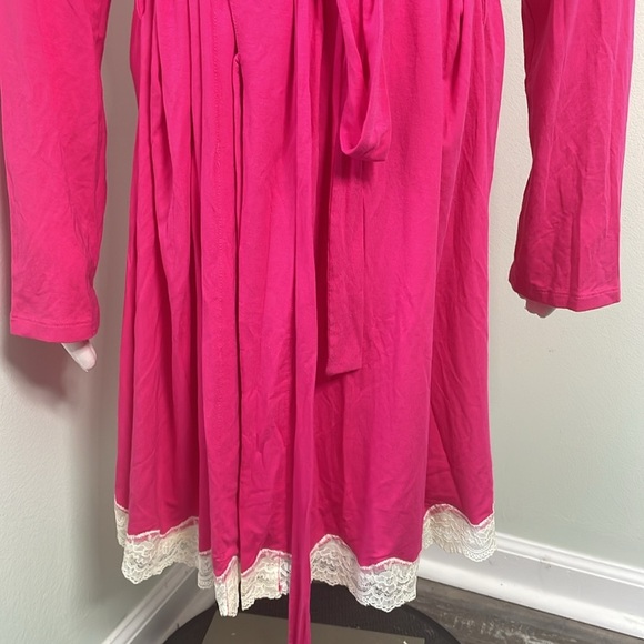 Eberjey pink wrap robe with lace hem large - Picture 6 of 8